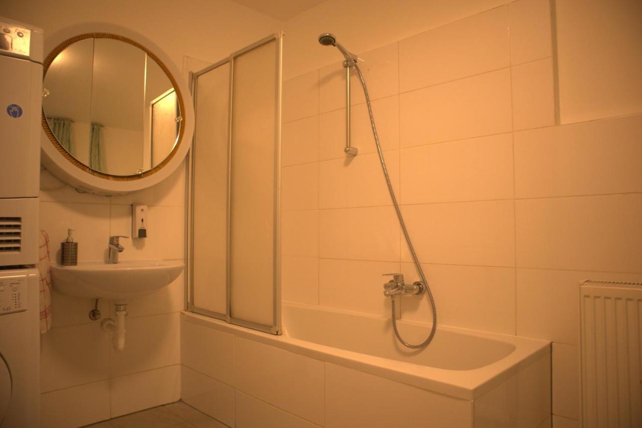 Brilliant Souterrain Apt. - Prater Amuesement Park Διαμέρισμα Βιέννη Εξωτερικό φωτογραφία
